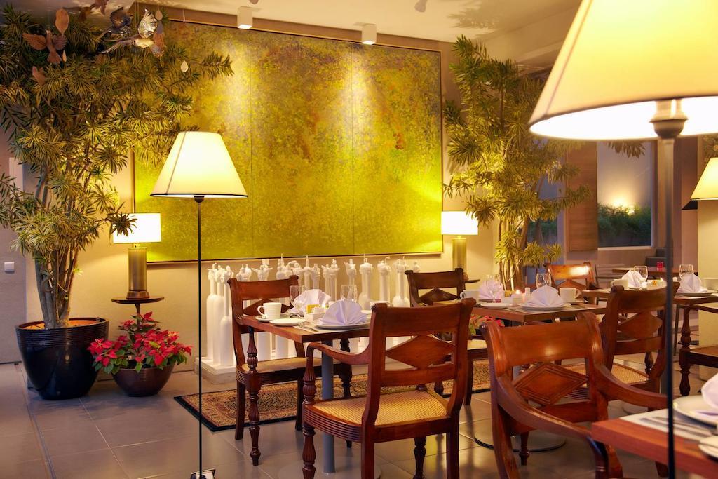 Bumi Semilir Art And Boutique Hotel Cihanjuang Exteriör bild
